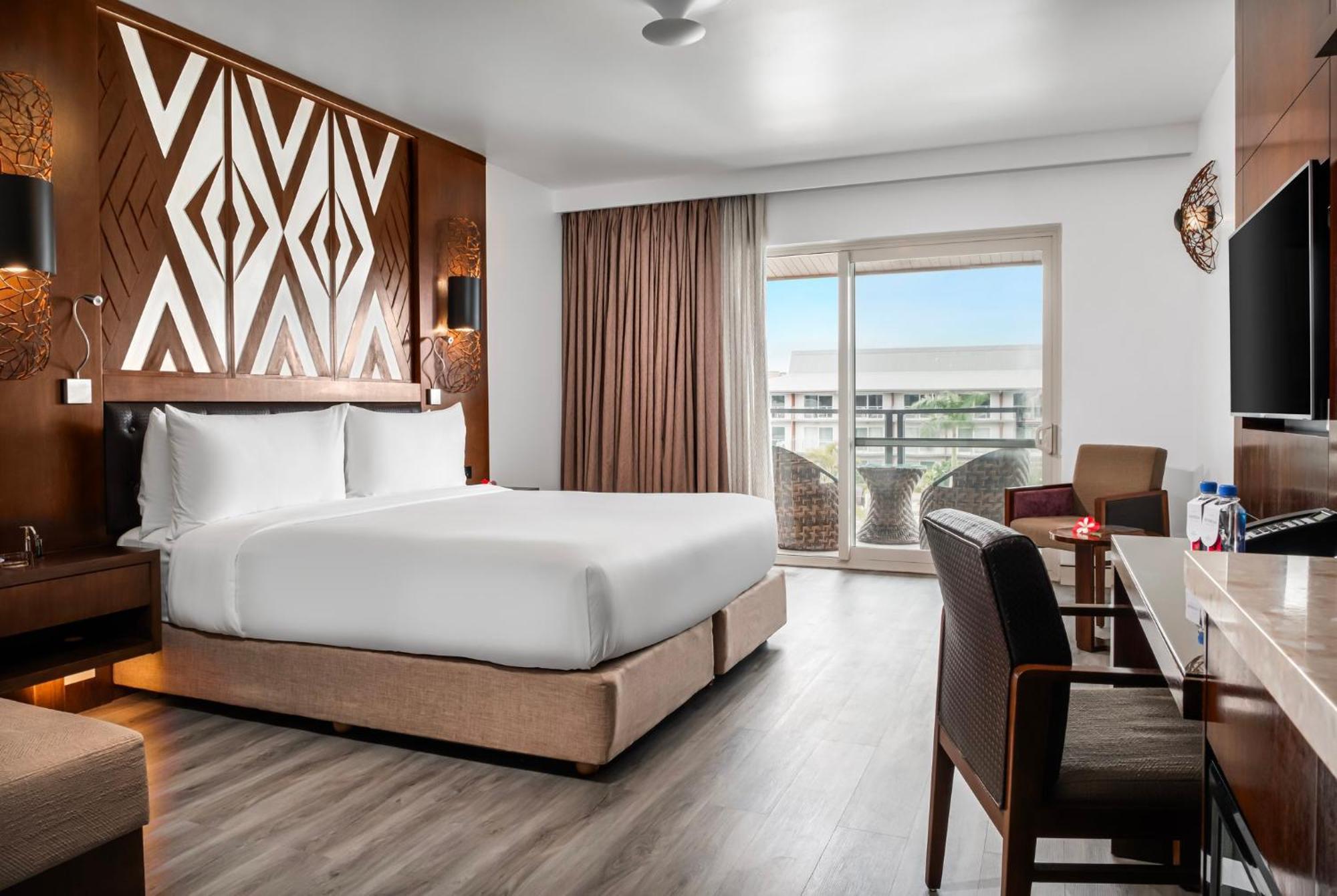 Crowne Plaza Fiji Nadi Bay Resort & Spa, An Ihg Hotel Zewnętrze zdjęcie